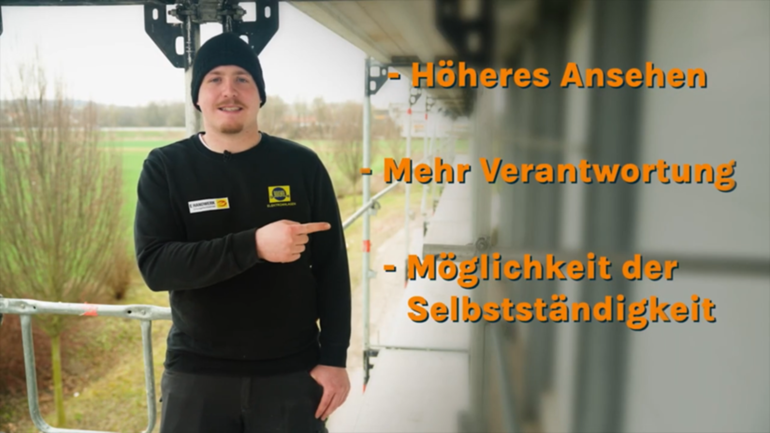 Im Video berichtet Elektroniker Thomas von den Vorteilen seiner Weiterbildung.